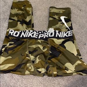 nike pro camo leggings
